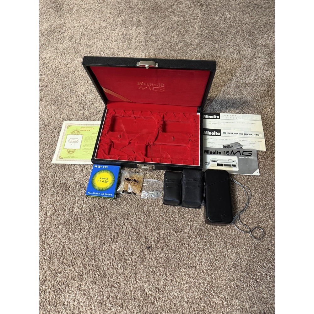New Old Stock Minolta-16 MG Subminiature Camera Presentation Kit UNUSED Mint
